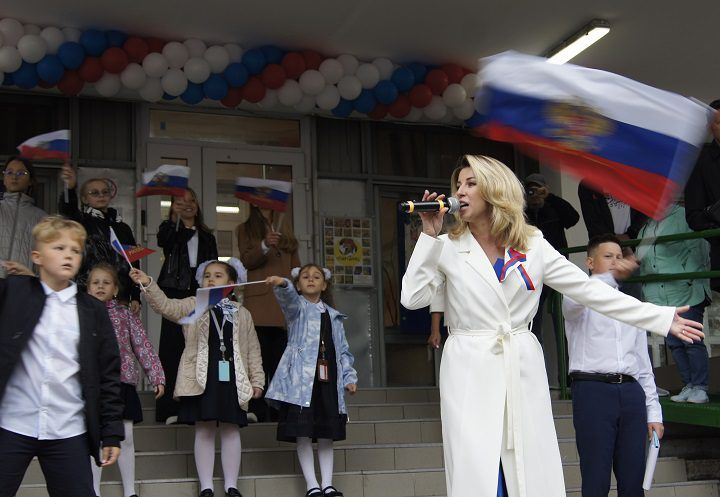 Певица Анири Мы будущее России