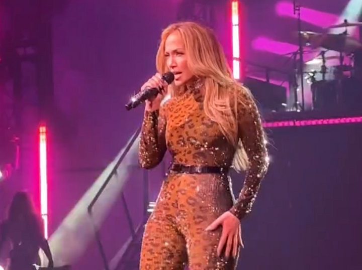 J LO 04 01