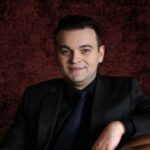 Артем Бибилюров - режиссер, заслуженный артист РФ