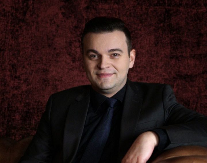 Артем Бибилюров - режиссер, заслуженный артист РФ